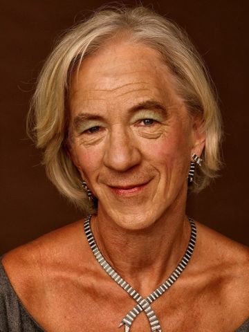 Эльвира, 18 лет